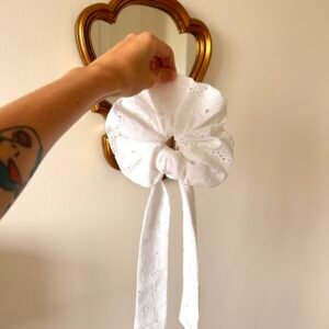 Maxi Chouchou avec lien broderie anglaise