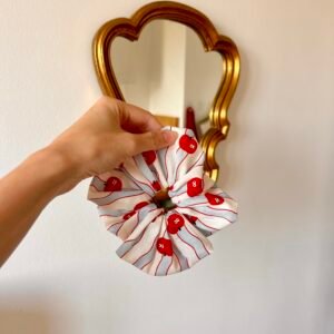 Chouchou motifs pomme rouge et tissu colorés
